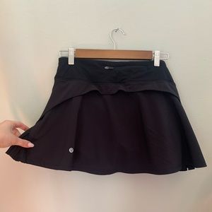 Lululemon Play Off The Pleats mid-rise Skirt
